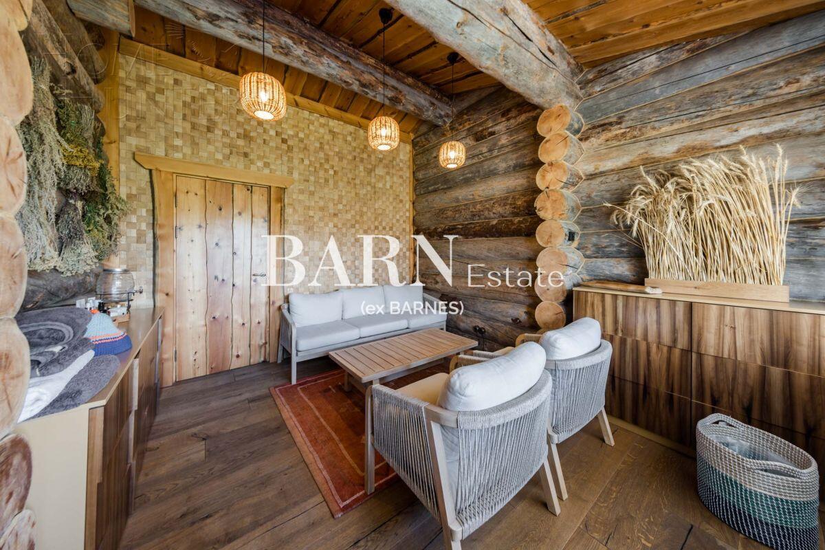 3-этажный коттедж 550 м² с отделкой