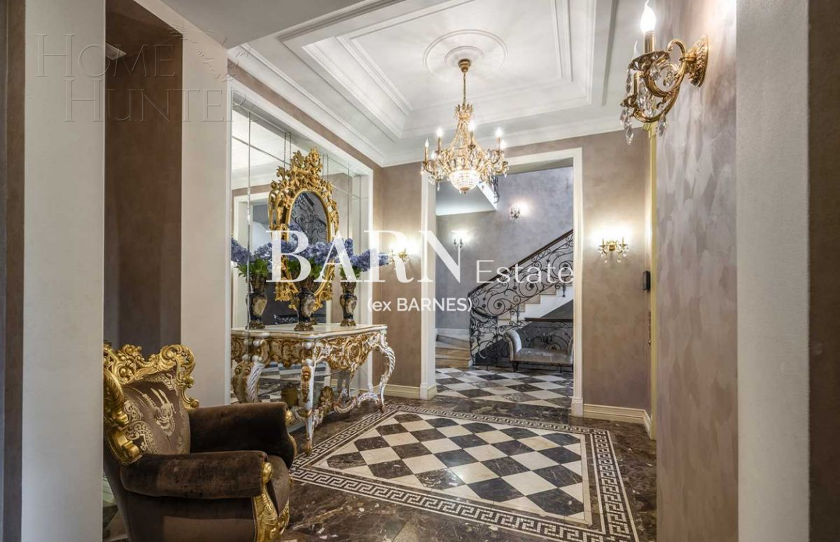2-этажный коттедж 1 400 м² с отделкой