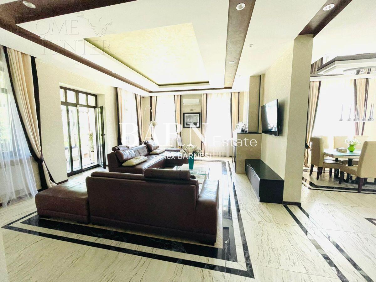 3-этажный коттедж 680 м² с отделкой