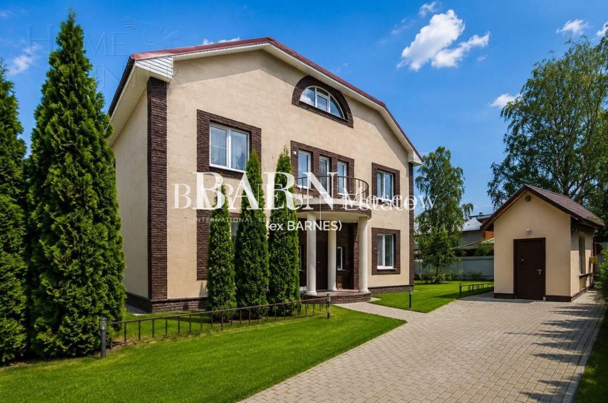 3-этажный коттедж 400 м² с отделкой