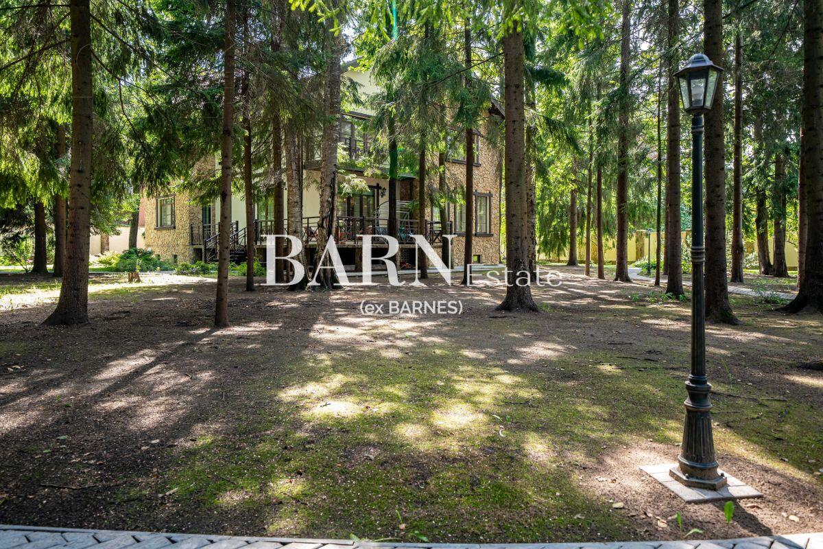 3-этажный коттедж 633 м² с отделкой
