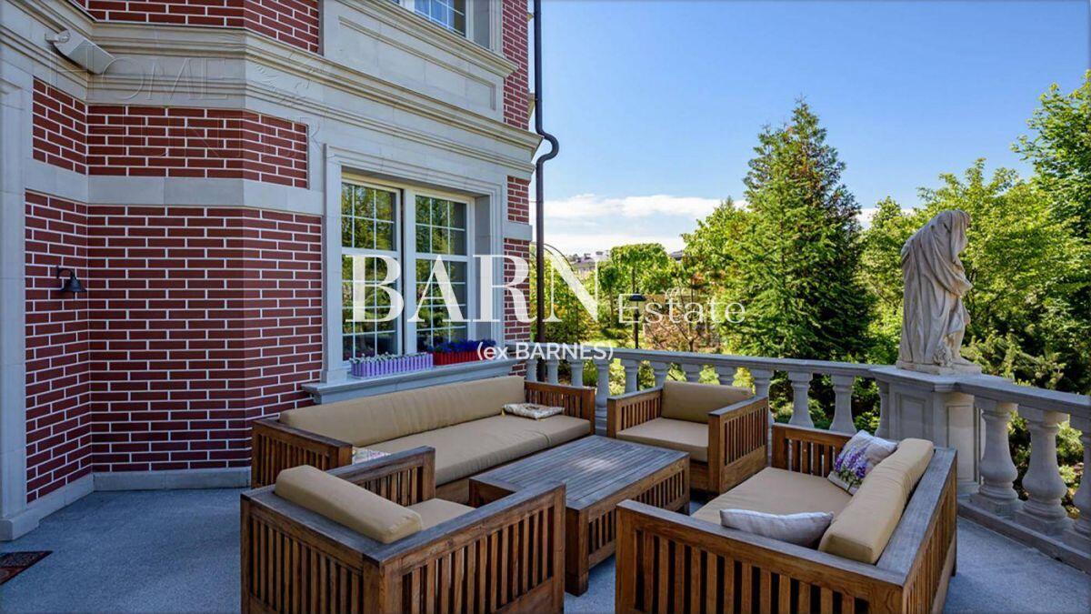 2-этажный коттедж 1 200 м² с отделкой