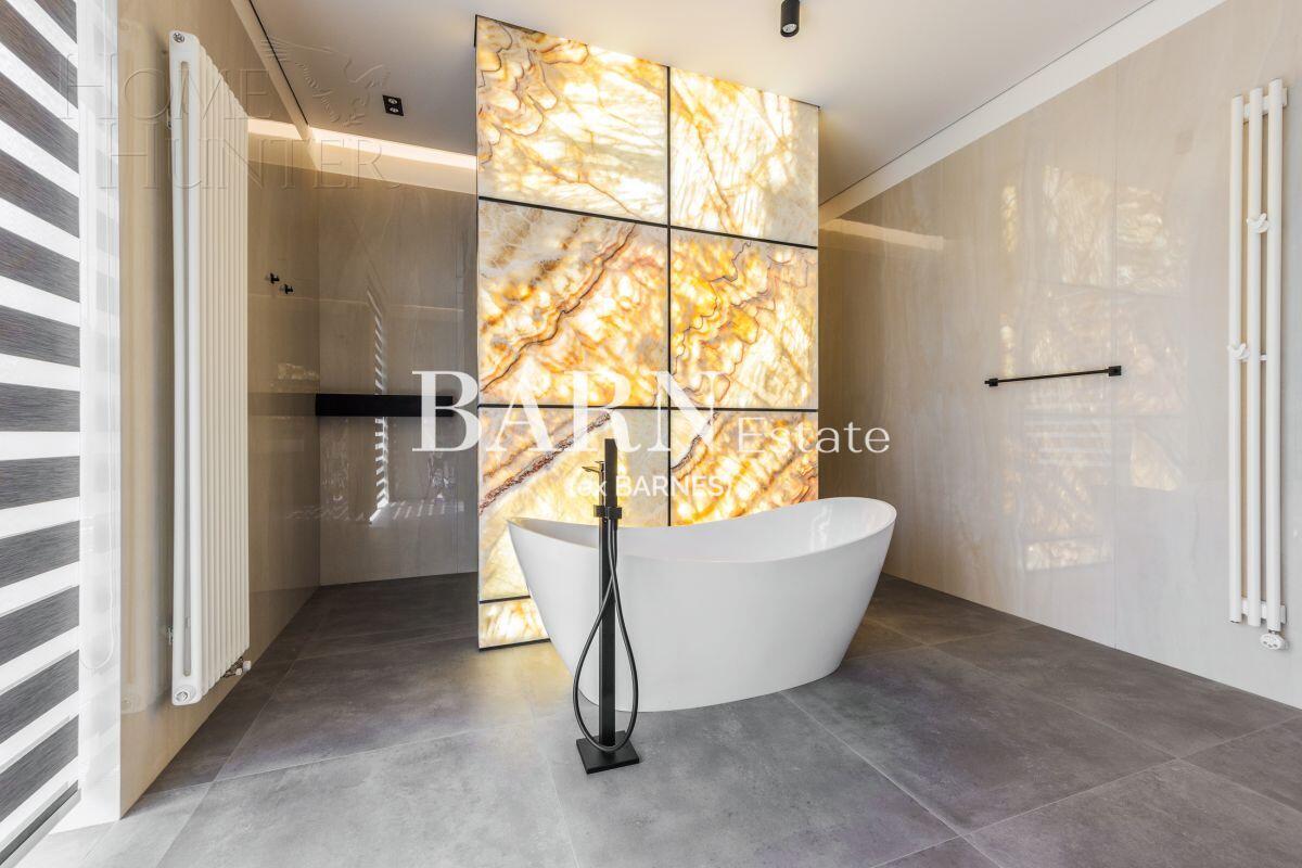 2-этажный коттедж 600 м² с отделкой
