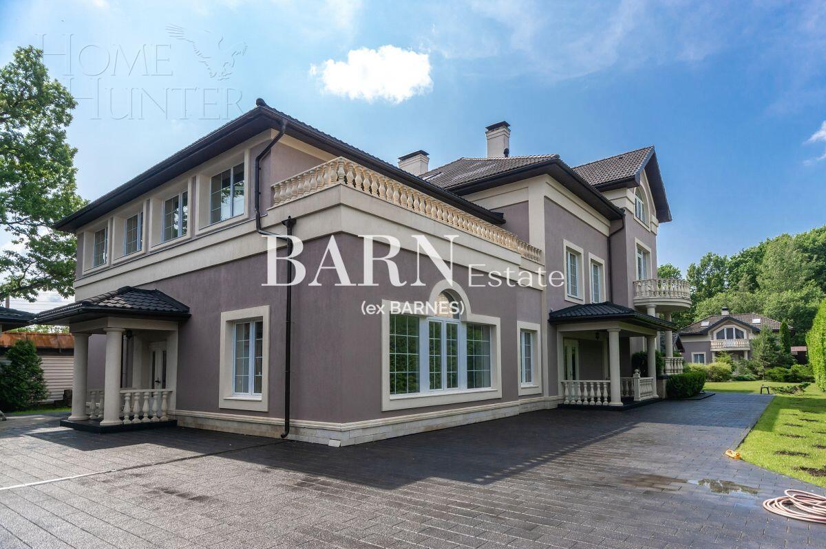 2-этажный коттедж 1 162 м² с отделкой