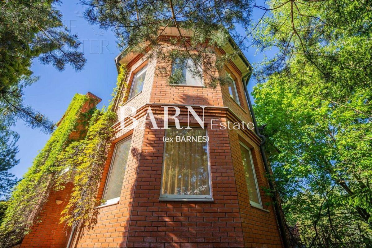 2-этажный коттедж 350 м² с отделкой