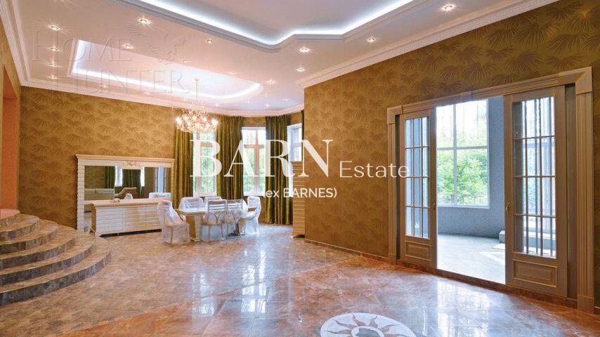 2-этажный коттедж 1 500 м² с отделкой