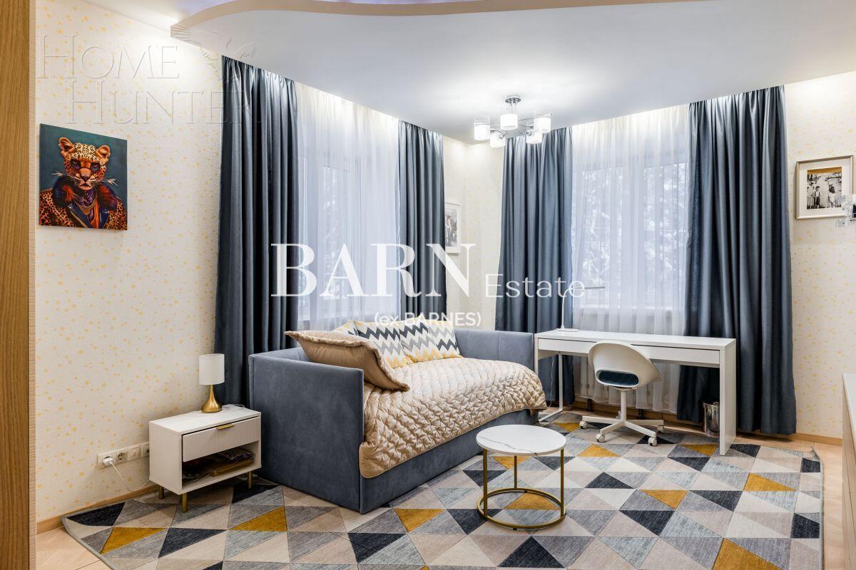 3-этажный коттедж 400 м² с отделкой