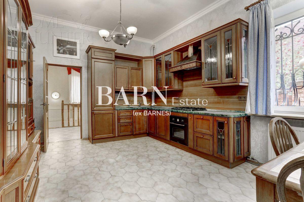 2-этажный коттедж 320 м² с отделкой