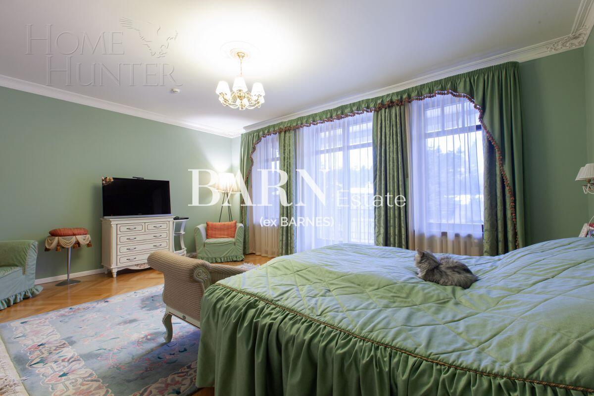2-этажный коттедж 1 094 м² с отделкой