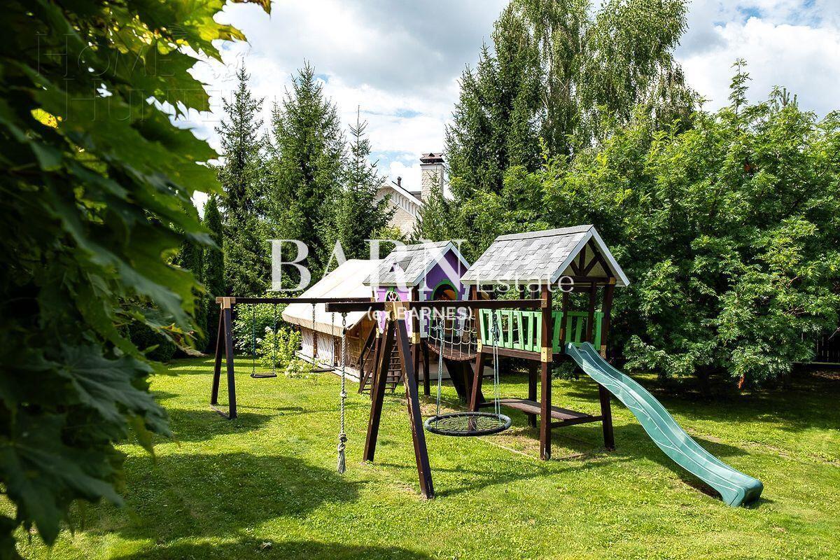 2-этажный коттедж 1 624 м² с отделкой