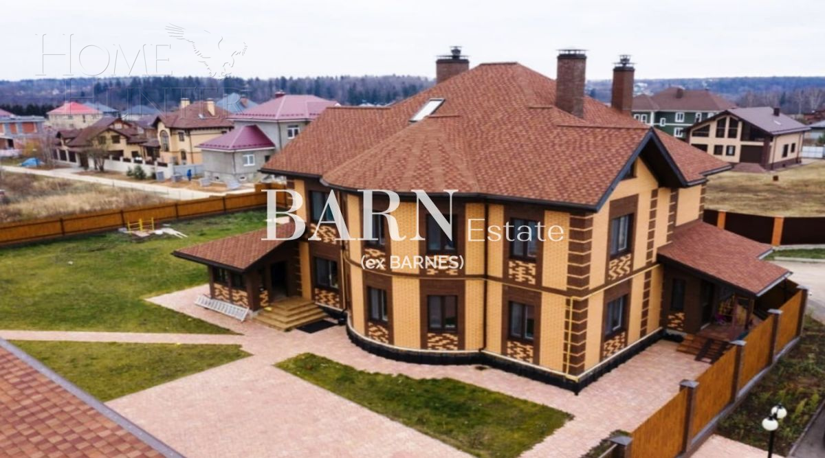 2-этажный коттедж 1 240 м² с отделкой
