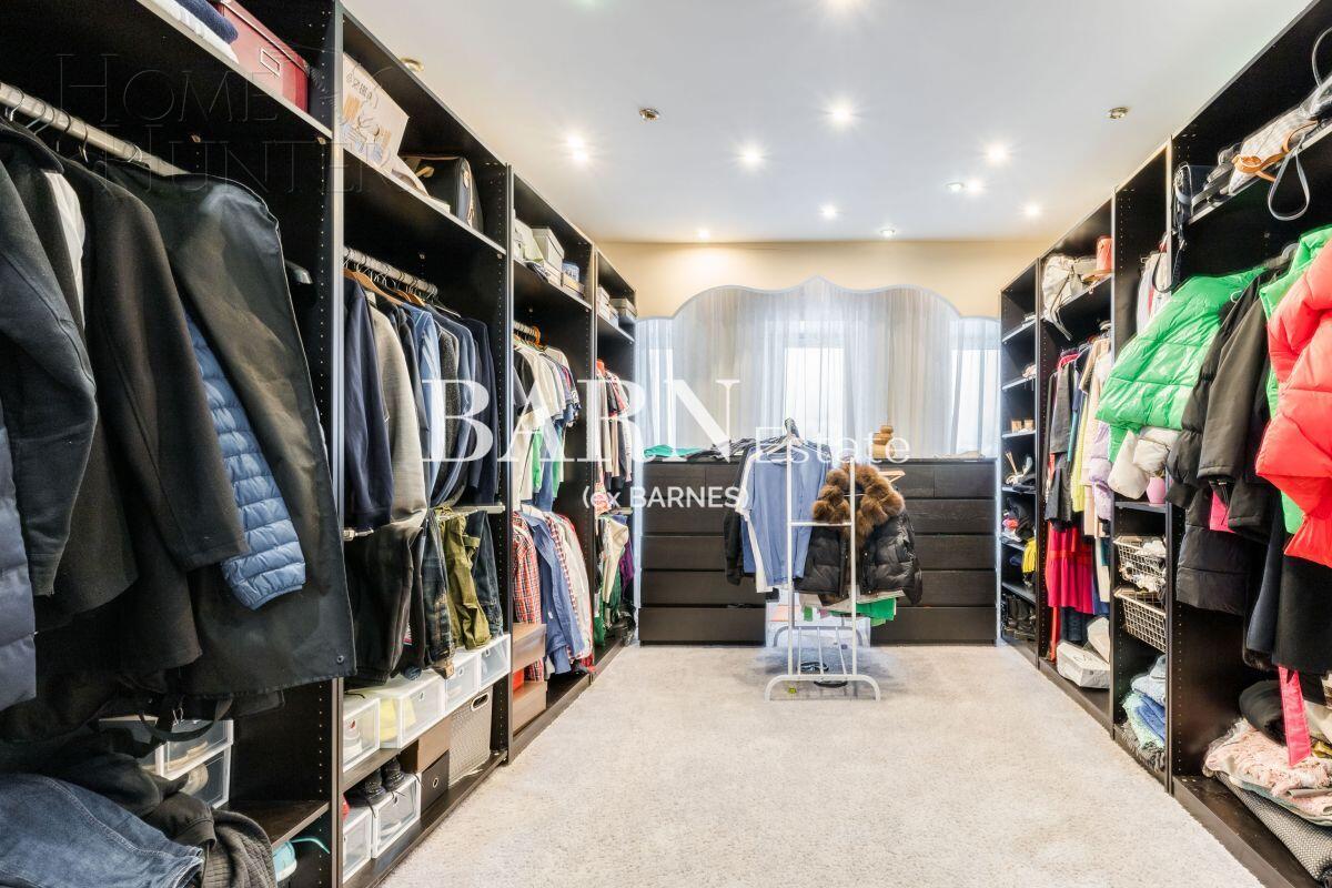 3-этажный коттедж 400 м² с отделкой