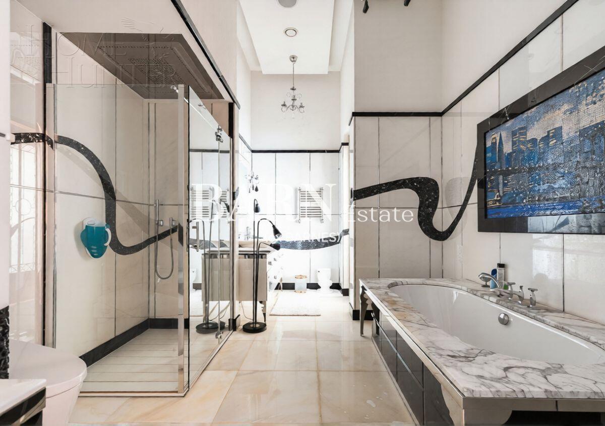 2-этажный коттедж 1 100 м² с отделкой