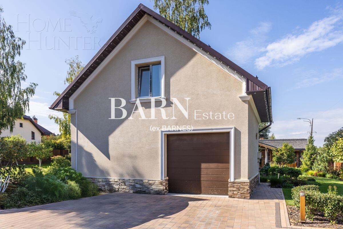 3-этажный коттедж 550 м² с отделкой