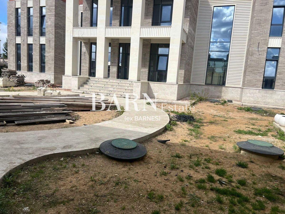 2-этажный коттедж 1 133 м² без отделки