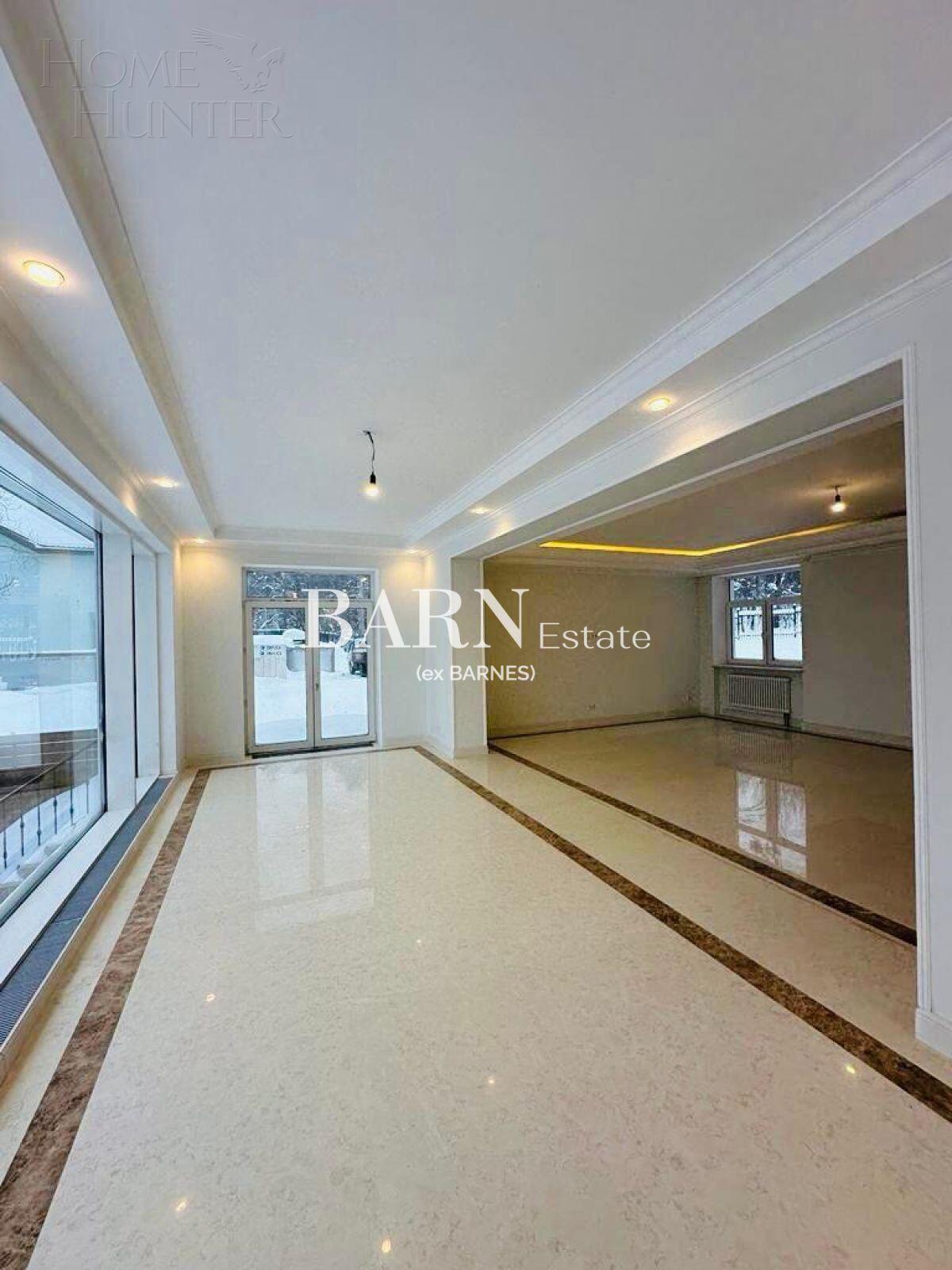 2-этажный коттедж 400 м² с отделкой