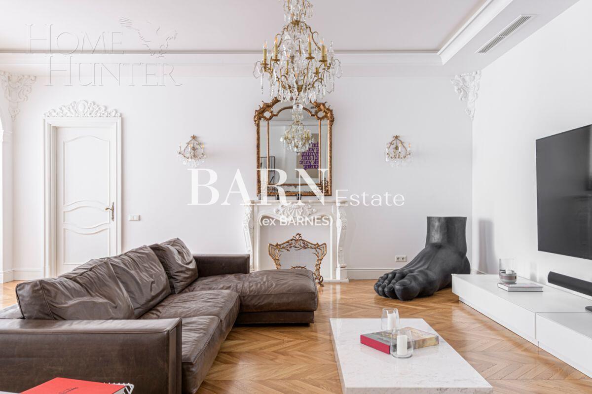 4-КОМН. КВАРТИРА С ОТДЕЛКОЙ 320 М² НА 2 ЭТАЖЕ