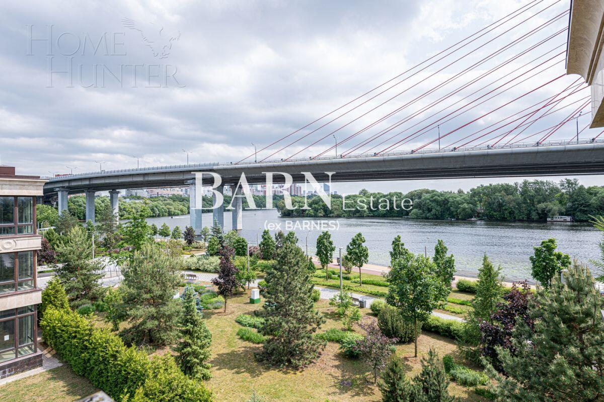 4-УРОВНЕВЫЙ ОСОБНЯК БЕЗ ОТДЕЛКИ 840 М² НА 1 ЭТАЖЕ