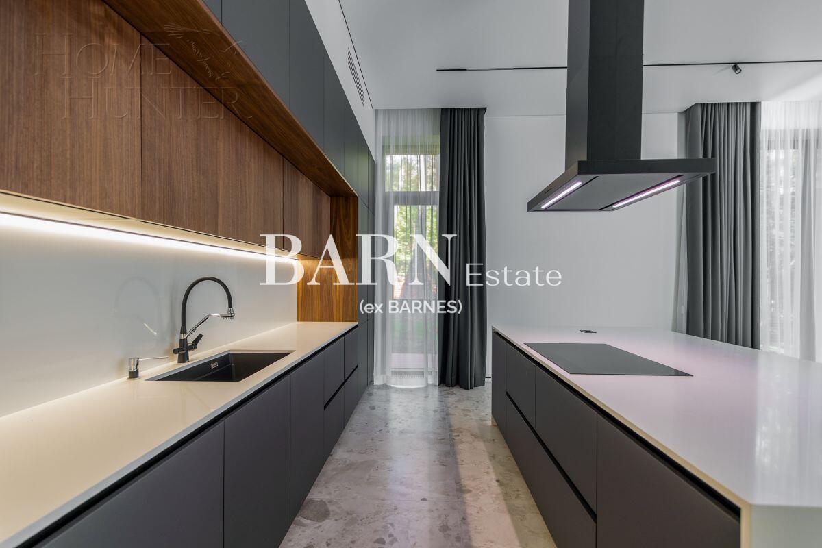 2-этажный коттедж 650 м² с отделкой