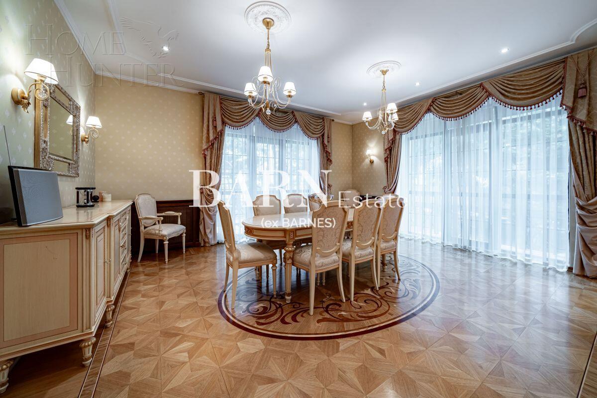 3-этажный коттедж 633 м² с отделкой