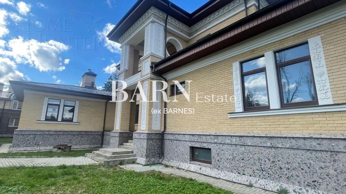 2-этажный коттедж 1 000 м² без отделки