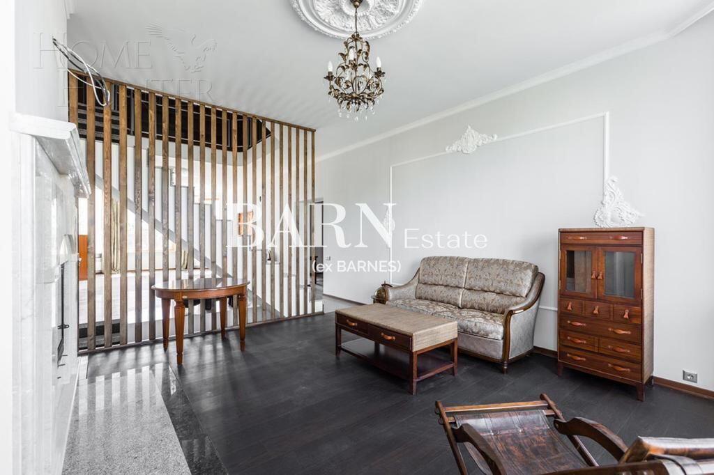 3-этажный коттедж 750 м² с отделкой