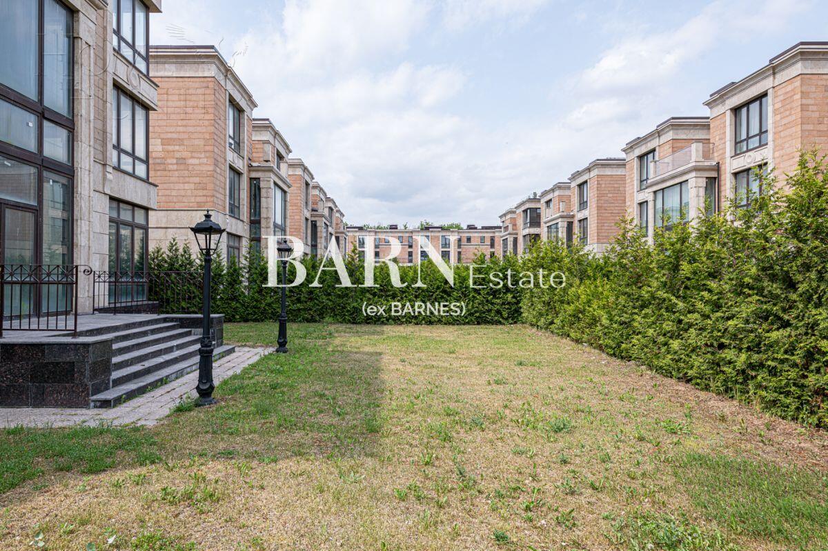 4-УРОВНЕВЫЙ ОСОБНЯК БЕЗ ОТДЕЛКИ 840 М² НА 1 ЭТАЖЕ