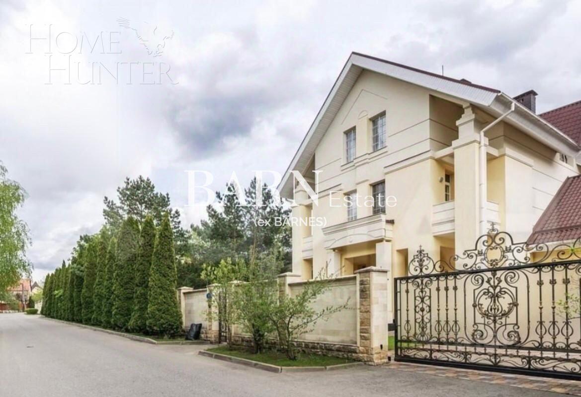 2-этажный коттедж 850 м² с отделкой