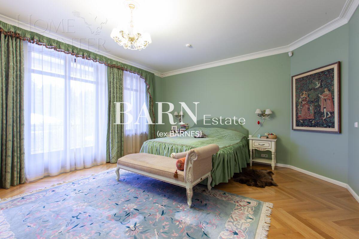 2-этажный коттедж 1 094 м² с отделкой