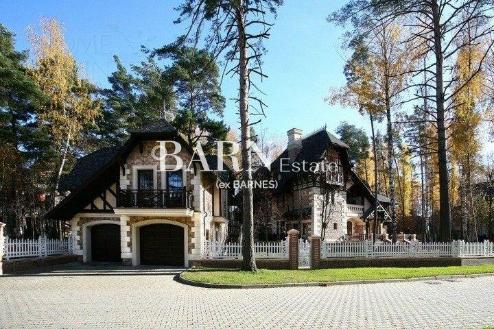 3-этажный коттедж 767 м² с отделкой