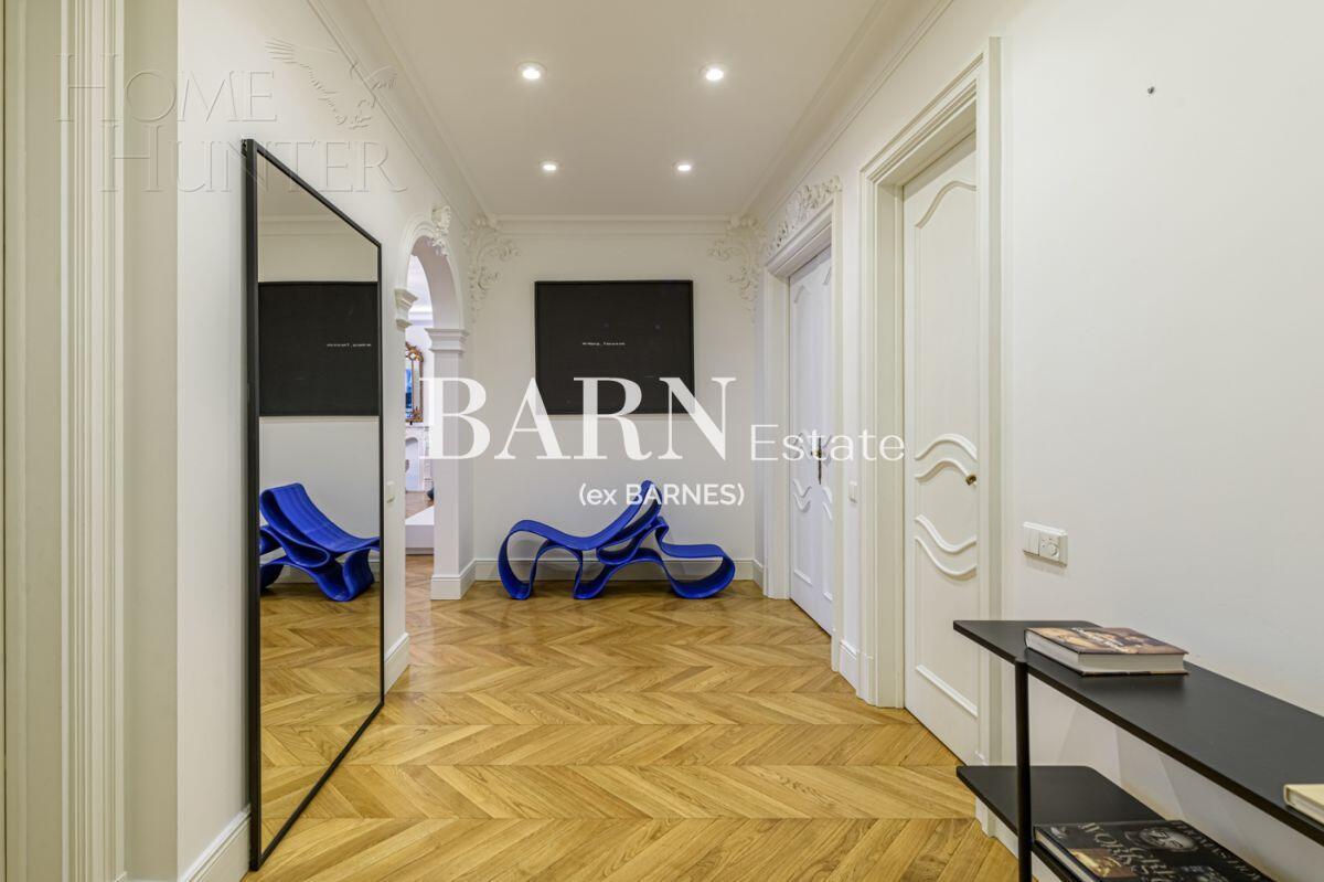 4-КОМН. КВАРТИРА С ОТДЕЛКОЙ 320 М² НА 2 ЭТАЖЕ