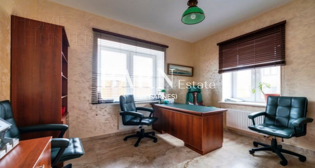 2-этажный коттедж 1 240 м² с отделкой