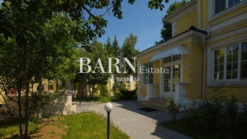 2-этажный коттедж 800 м² с отделкой