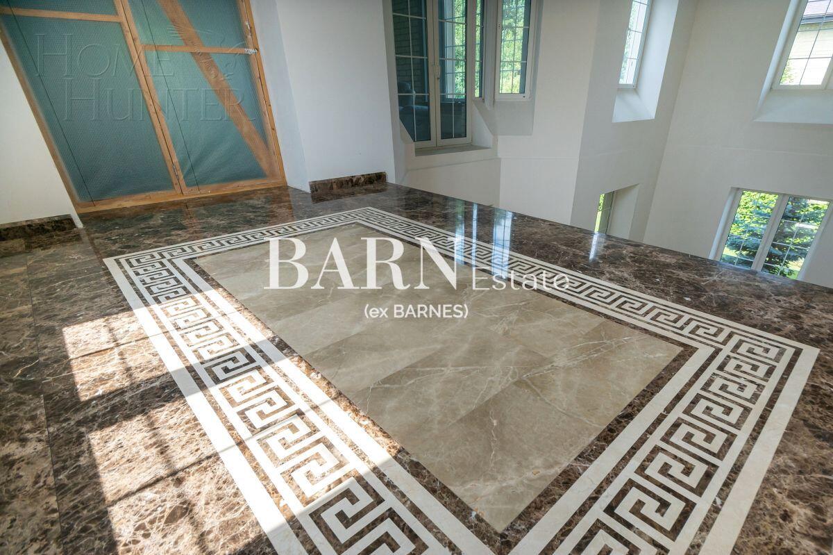 2-этажный коттедж 1 162 м² с отделкой