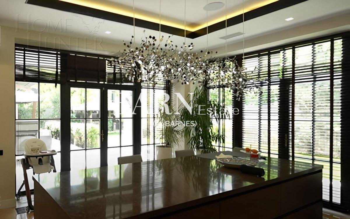 3-этажный коттедж 1 150 м² с отделкой