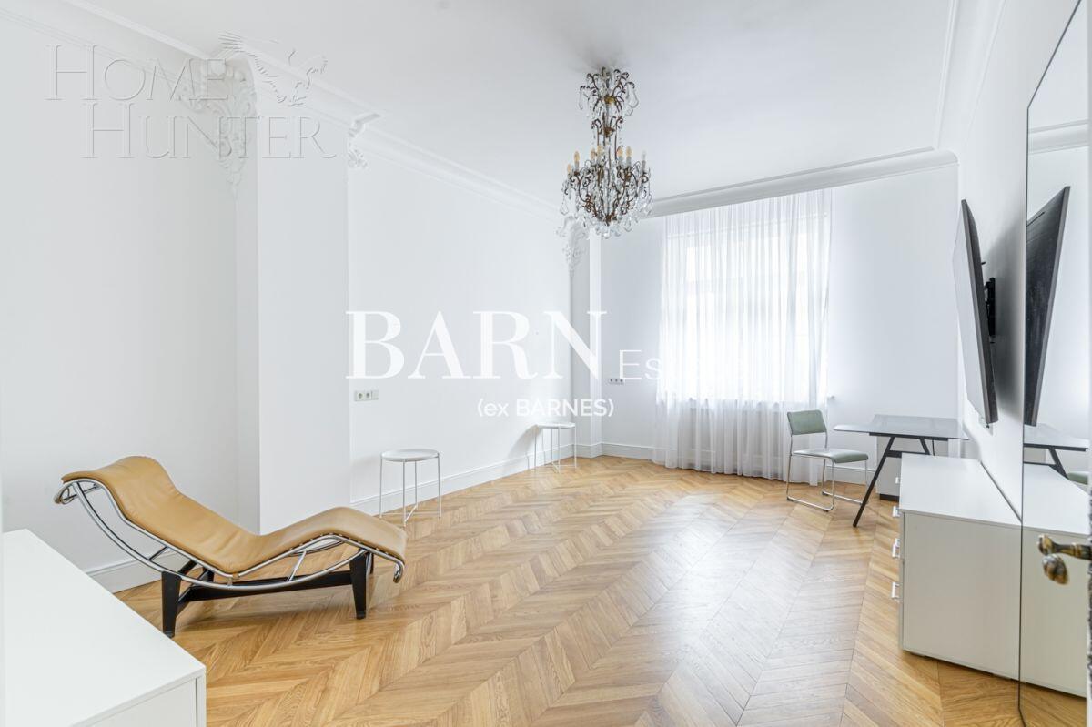 4-КОМН. КВАРТИРА С ОТДЕЛКОЙ 320 М² НА 2 ЭТАЖЕ