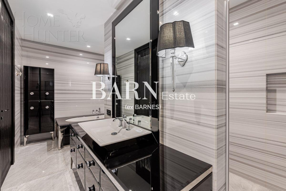 4-КОМН. КВАРТИРА С ОТДЕЛКОЙ 238 М² НА 2 ЭТАЖЕ