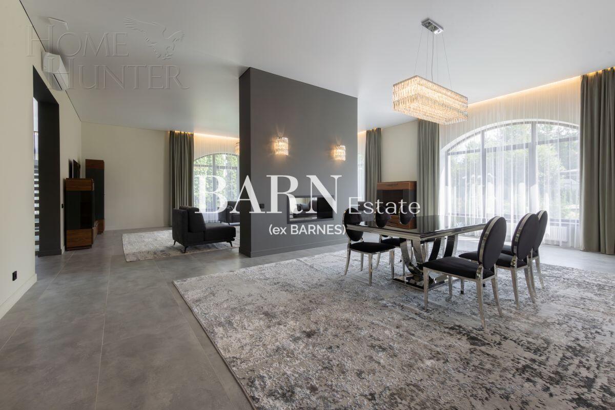 2-этажный коттедж 1 300 м² с отделкой