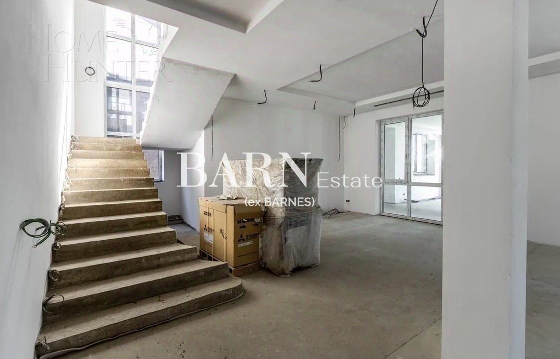 2-этажный коттедж 1 000 м² без отделки