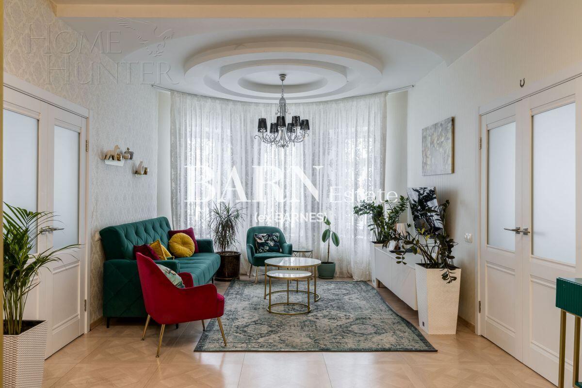 3-этажный коттедж 400 м² с отделкой