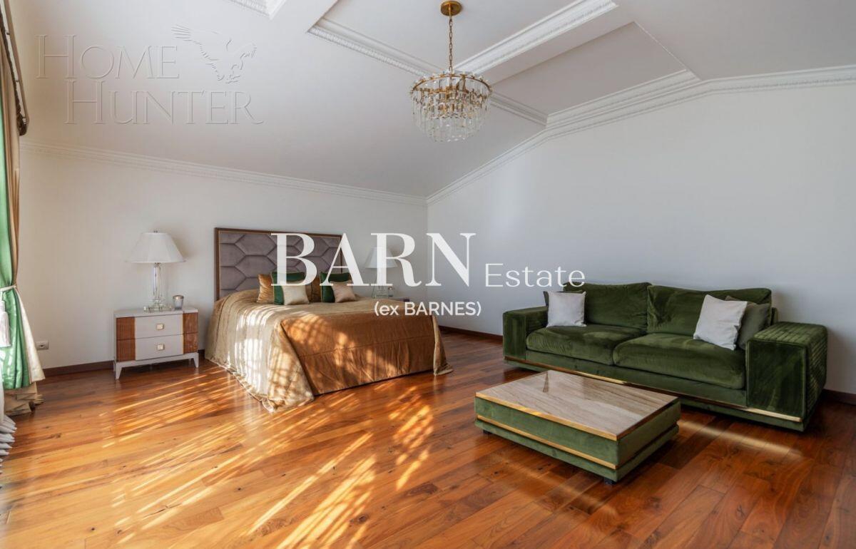 4-этажный коттедж 750 м² с отделкой