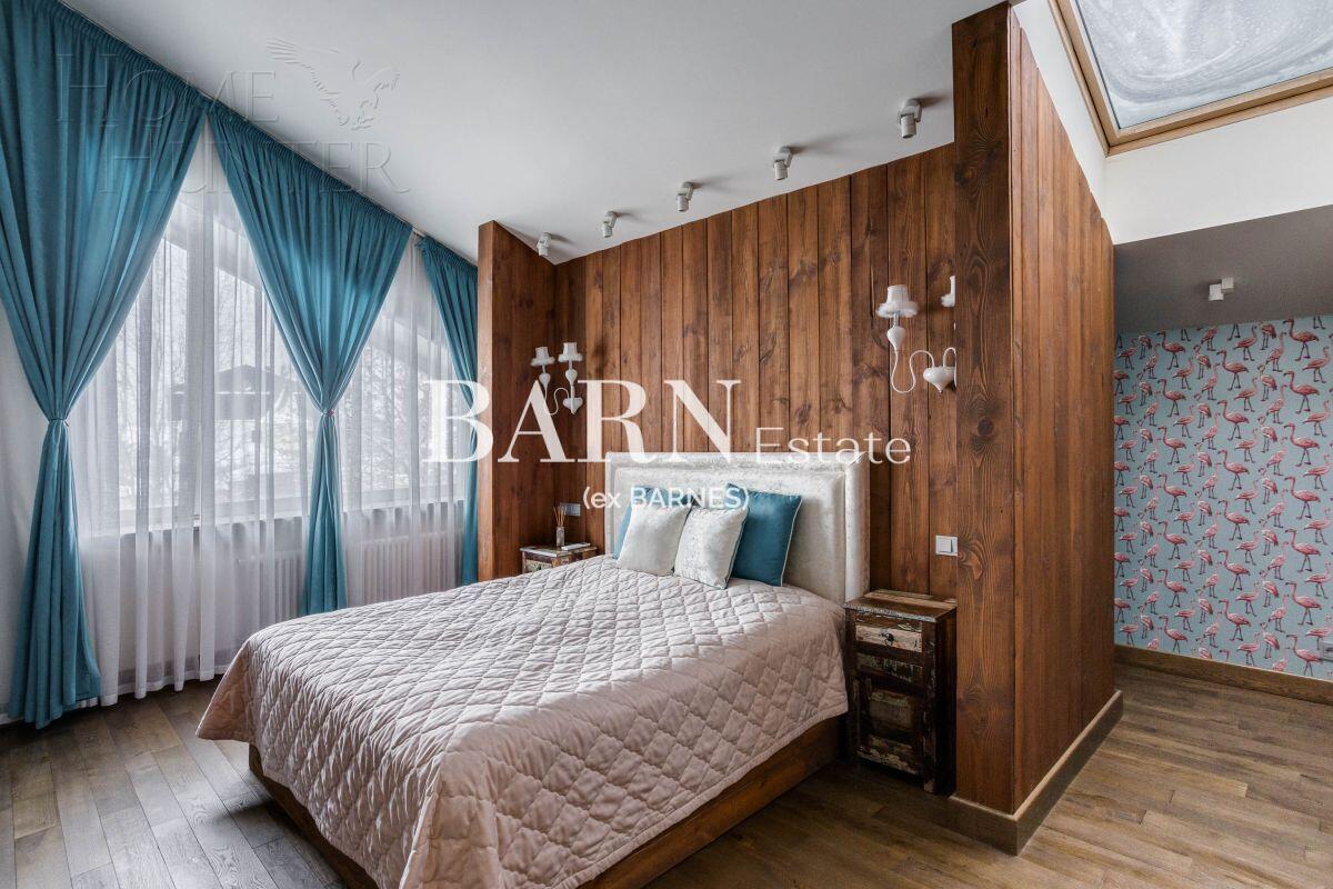 3-этажный коттедж 700 м² с отделкой