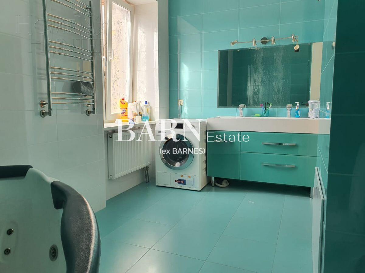 2-этажный коттедж 1 240 м² с отделкой