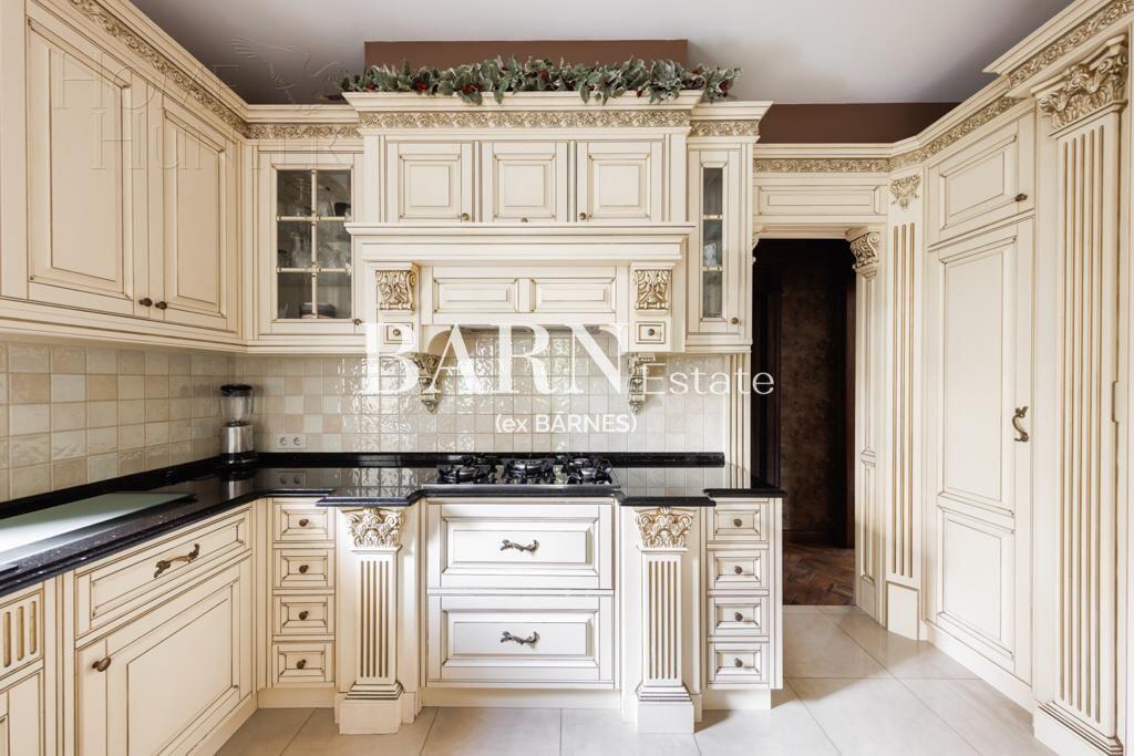 2-этажный коттедж 950 м² с отделкой