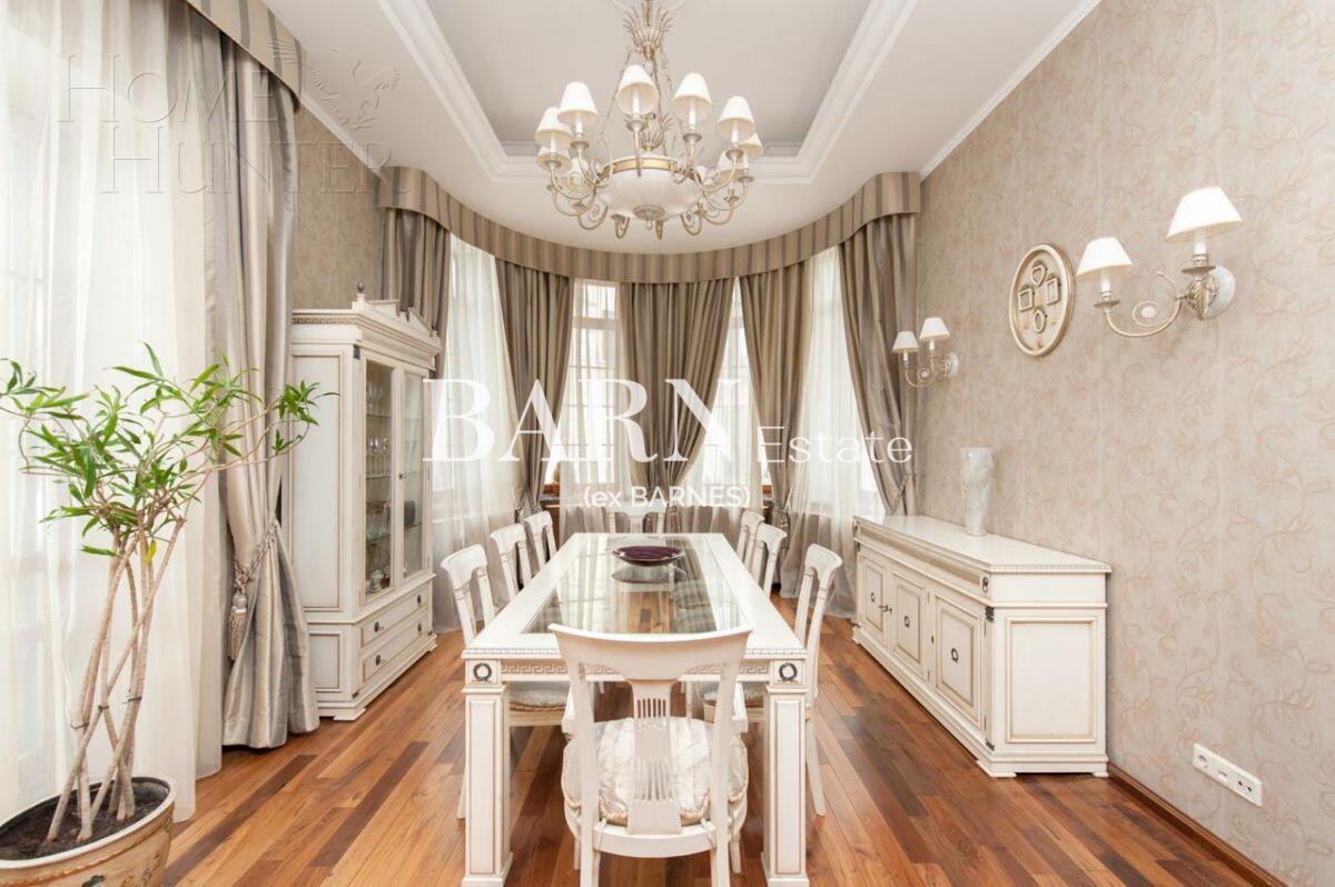2-этажный коттедж 1 400 м² с отделкой