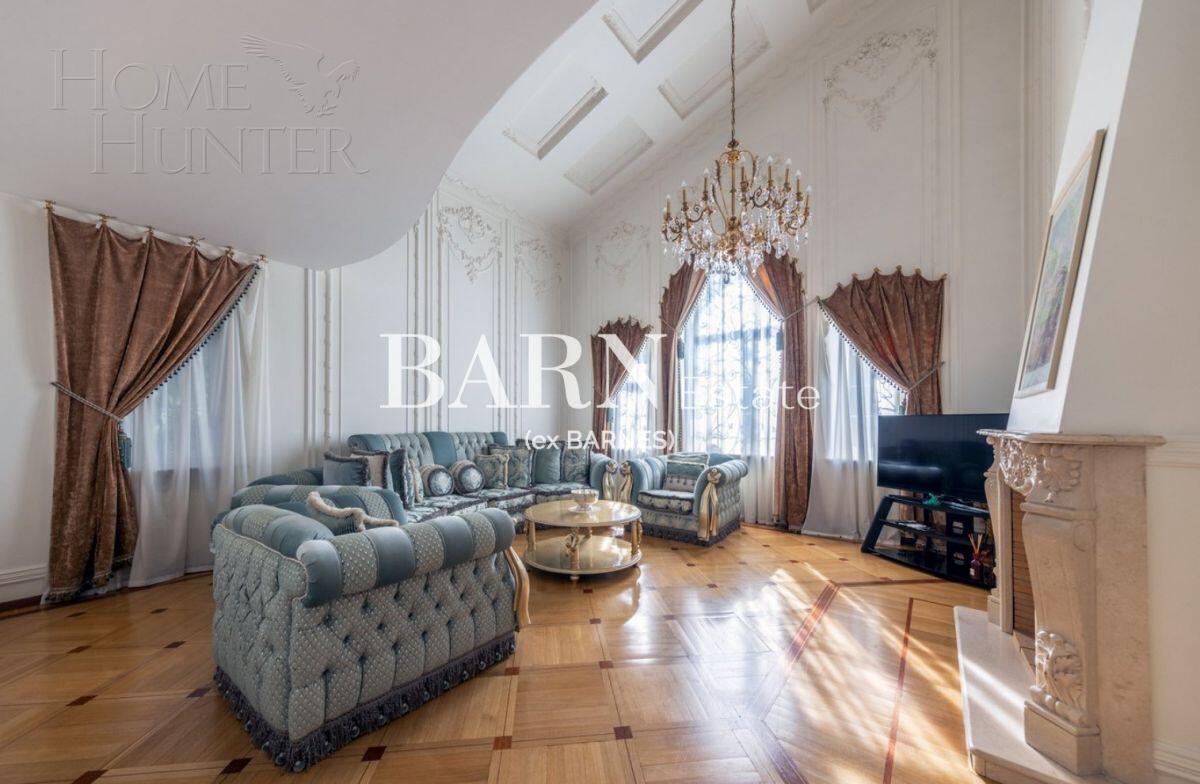 4-этажный коттедж 750 м² с отделкой