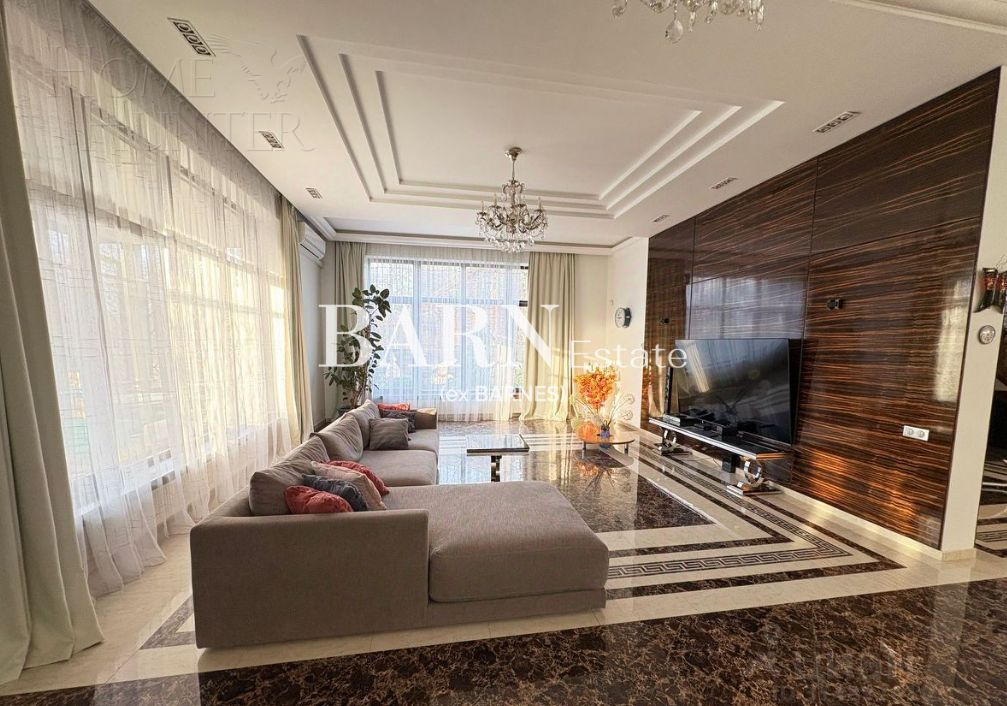 2-этажный коттедж 580 м² с отделкой