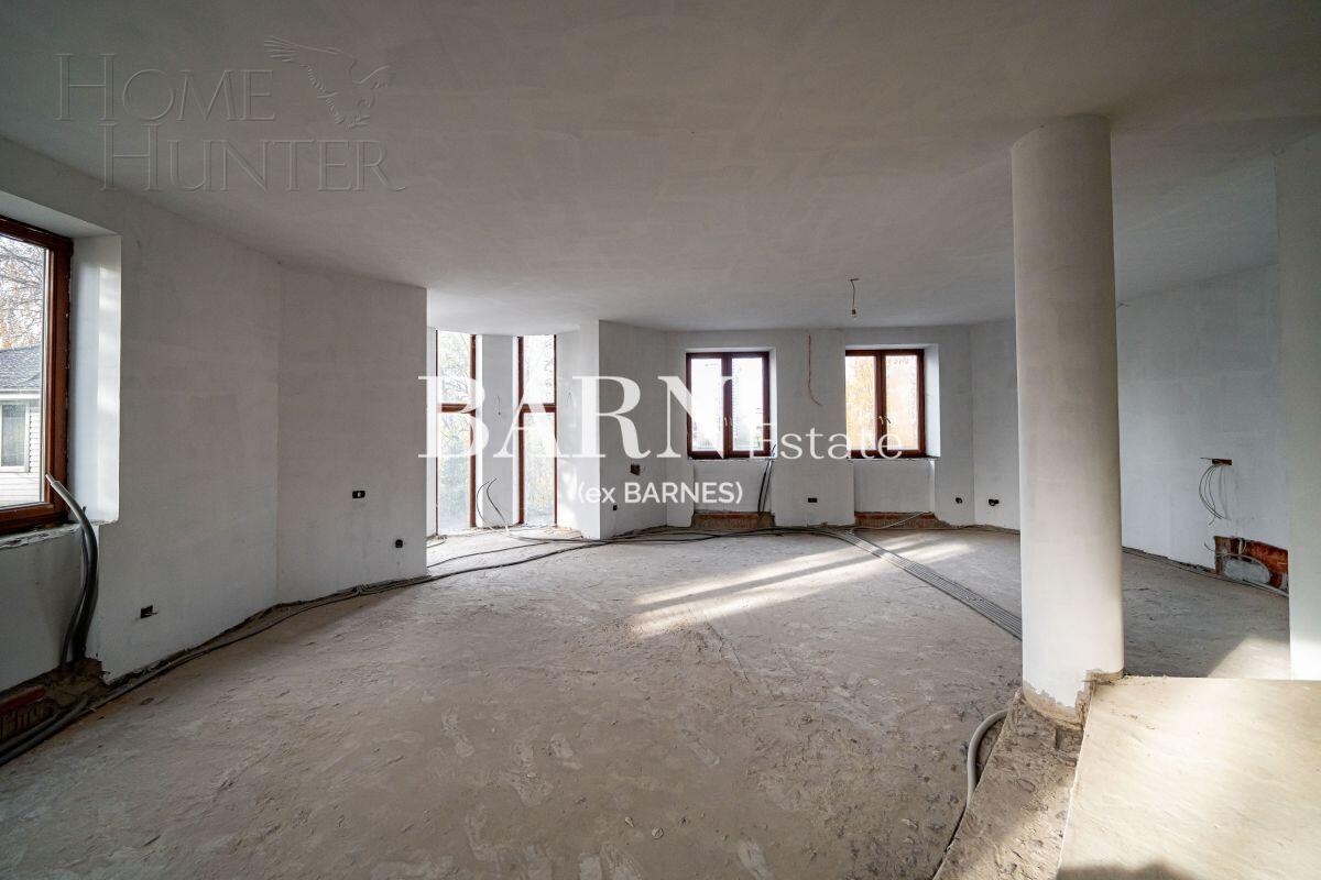 4-этажный коттедж 1 200 м² без отделки