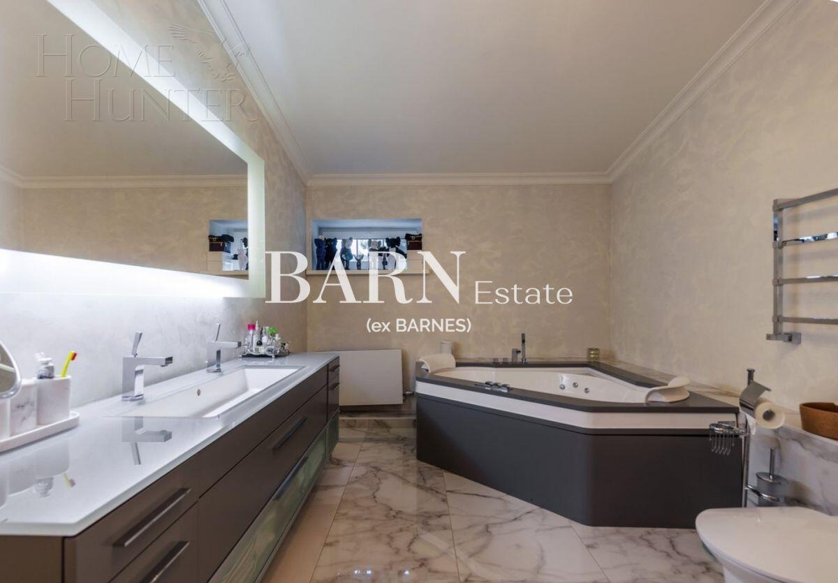 4-этажный коттедж 750 м² с отделкой