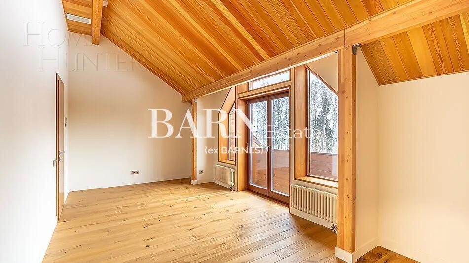 3-этажный коттедж 600 м² с отделкой